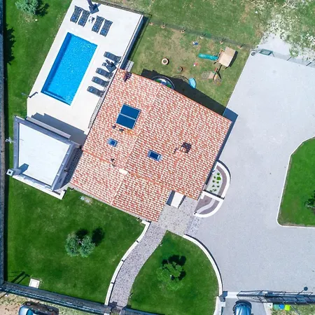 Olive Villa *