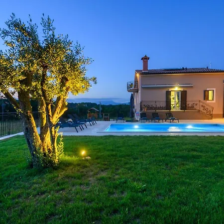 Villa Olive Sumber
